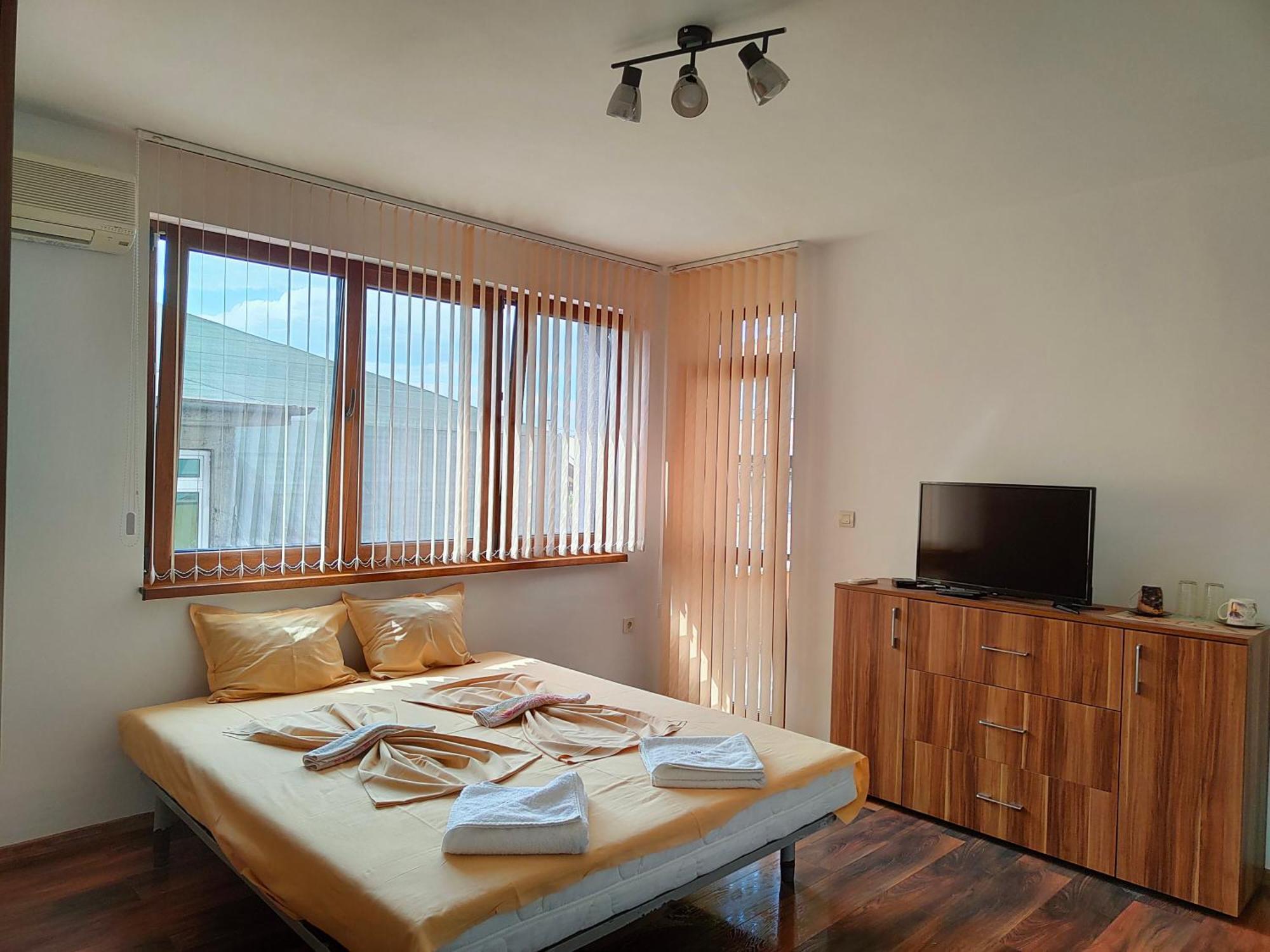 M&D Hotel Несебър Екстериор снимка
